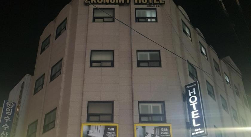 Ekonomy Hotel Nampo Пусан Екстер'єр фото