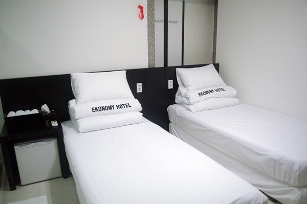 Ekonomy Hotel Nampo Пусан Екстер'єр фото